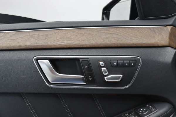 Foto do veiculo MERCEDES-BENZ E 350 AVANTGARDE