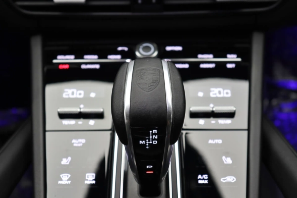 Foto do veiculo PORSCHE CAYENNE TURBO COUPé