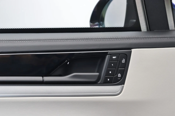 Foto do veiculo PORSCHE CAYENNE E-HYBRID