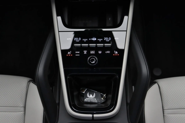 Foto do veiculo PORSCHE CAYENNE E-HYBRID