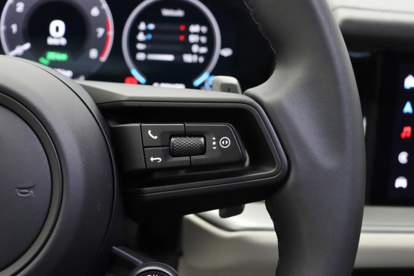 Foto do veiculo PORSCHE CAYENNE E-HYBRID