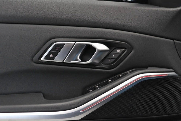 Foto do veiculo BMW 320I SPORT