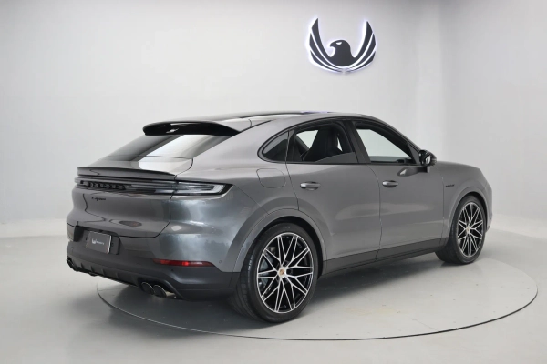 Foto do veiculo PORSCHE CAYENNE COUPé E-HYBRID