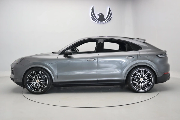 Foto do veiculo PORSCHE CAYENNE COUPé E-HYBRID