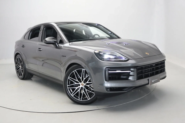 Foto do veiculo PORSCHE CAYENNE COUPé E-HYBRID