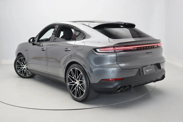 Foto do veiculo PORSCHE CAYENNE COUPé E-HYBRID