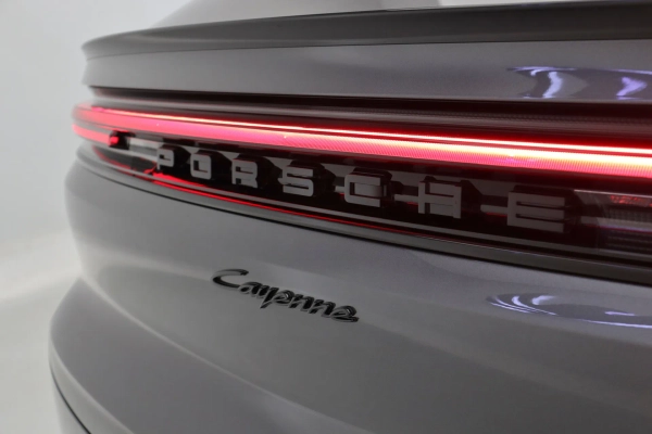 Foto do veiculo PORSCHE CAYENNE COUPé E-HYBRID