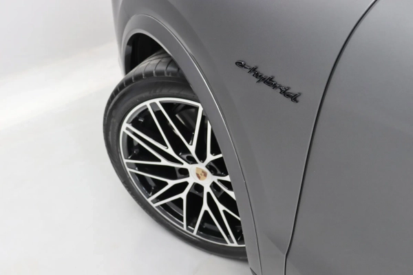 Foto do veiculo PORSCHE CAYENNE COUPé E-HYBRID
