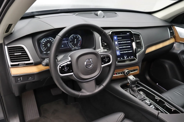 Foto do veiculo VOLVO XC90 T6 INSCRIPTION AWD | 7 LUGARES