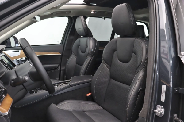 Foto do veiculo VOLVO XC90 T6 INSCRIPTION AWD | 7 LUGARES