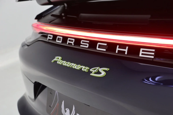Foto do veiculo PORSCHE PANAMERA 4S E-HYBRID