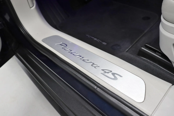 Foto do veiculo PORSCHE PANAMERA 4S E-HYBRID