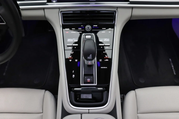 Foto do veiculo PORSCHE PANAMERA 4S E-HYBRID