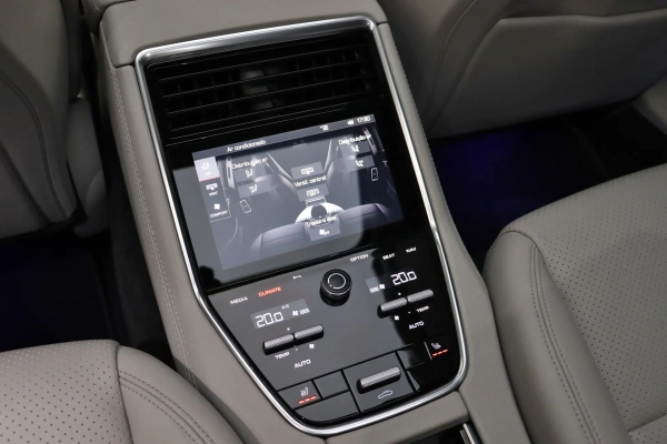 Foto do veiculo PORSCHE PANAMERA 4S E-HYBRID