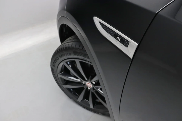 Foto do veiculo JAGUAR E-PACE P250 FLEX S R-DYNAMIC