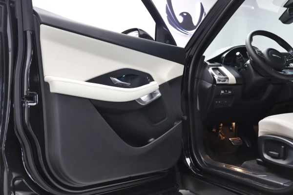 Foto do veiculo JAGUAR E-PACE P250 FLEX S R-DYNAMIC