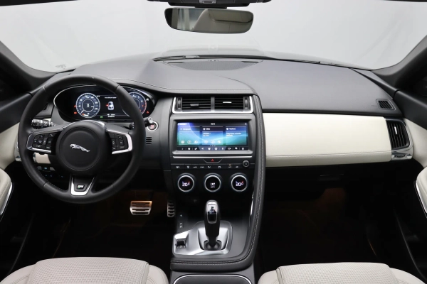 Foto do veiculo JAGUAR E-PACE P250 FLEX S R-DYNAMIC