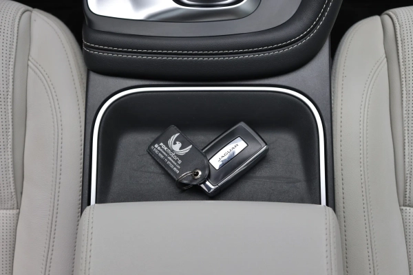 Foto do veiculo JAGUAR E-PACE P250 FLEX S R-DYNAMIC