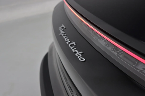 Foto do veiculo PORSCHE TAYCAN TURBO