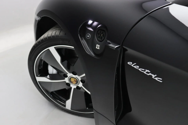 Foto do veiculo PORSCHE TAYCAN TURBO