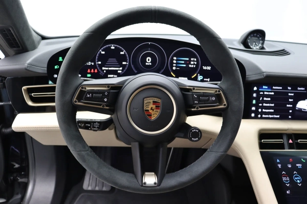 Foto do veiculo PORSCHE TAYCAN TURBO