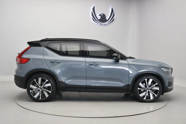 Foto do veiculo VOLVO XC40 T5 RECHARGE R-DESIGN