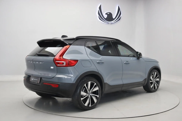 Foto do veiculo VOLVO XC40 T5 RECHARGE R-DESIGN