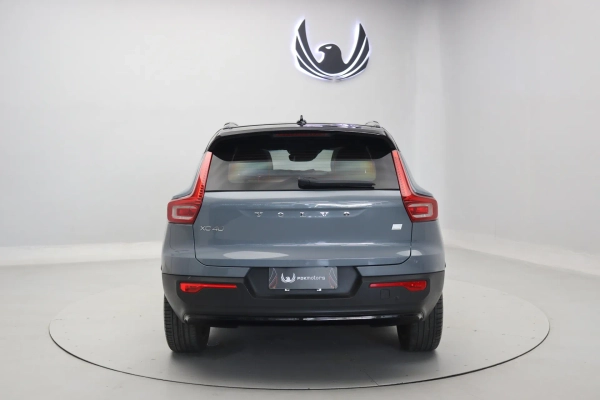 Foto do veiculo VOLVO XC40 T5 RECHARGE R-DESIGN