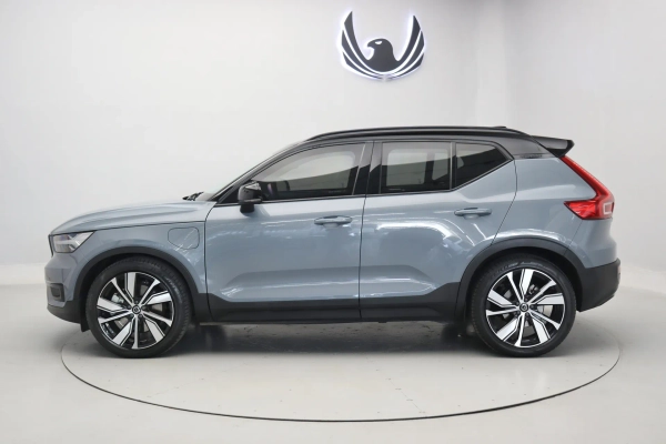 Foto do veiculo VOLVO XC40 T5 RECHARGE R-DESIGN