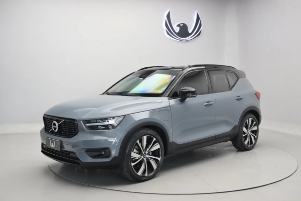 Foto do veiculo VOLVO XC40 T5 RECHARGE R-DESIGN