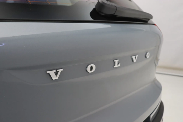 Foto do veiculo VOLVO XC40 T5 RECHARGE R-DESIGN