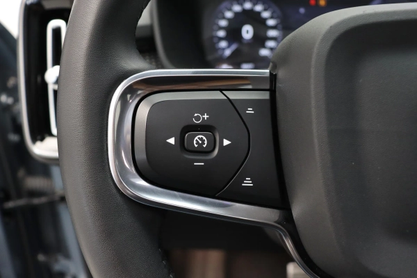 Foto do veiculo VOLVO XC40 T5 RECHARGE R-DESIGN