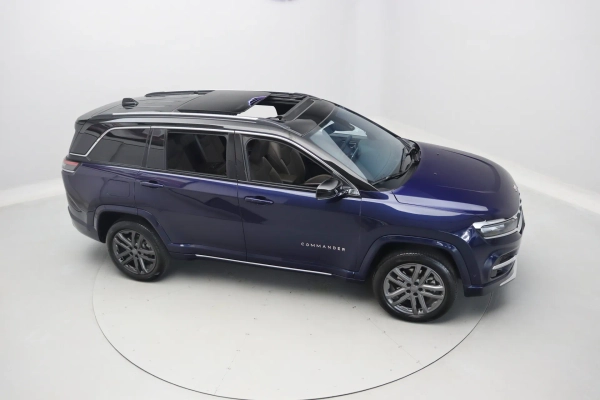 Foto do veiculo JEEP COMMANDER OVERLAND 2.0T 4X4 | 7 LUGARES