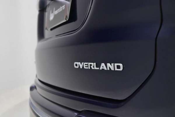 Foto do veiculo JEEP COMMANDER OVERLAND 2.0T 4X4 | 7 LUGARES