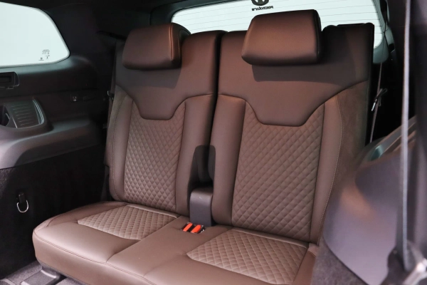 Foto do veiculo JEEP COMMANDER OVERLAND 2.0T 4X4 | 7 LUGARES