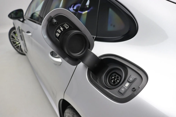 Foto do veiculo PORSCHE PANAMERA 4S E-HYBRID