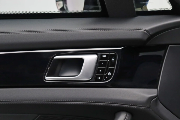 Foto do veiculo PORSCHE PANAMERA 4S E-HYBRID
