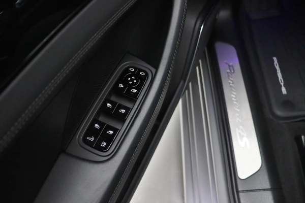 Foto do veiculo PORSCHE PANAMERA 4S E-HYBRID