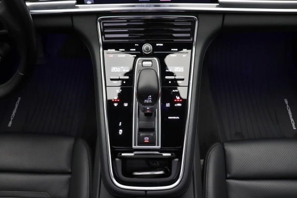 Foto do veiculo PORSCHE PANAMERA 4S E-HYBRID