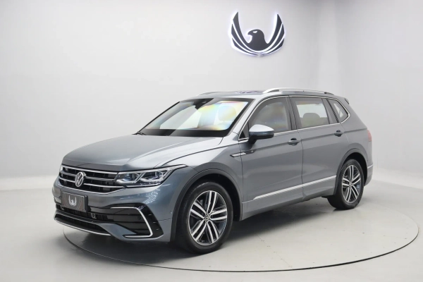 Foto do veiculo VOLKSWAGEN TIGUAN ALLSPACE R-LINE | 7 LUGARES