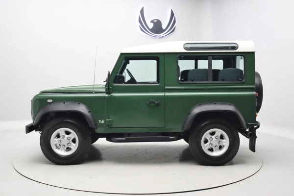 Foto do veiculo LAND ROVER DEFENDER 90 SW