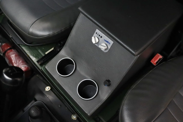 Foto do veiculo LAND ROVER DEFENDER 90 SW