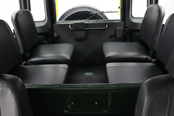 Foto do veiculo LAND ROVER DEFENDER 90 SW