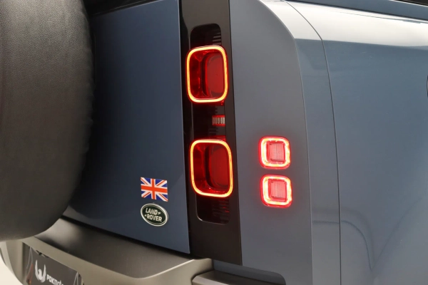 Foto do veiculo LAND ROVER DEFENDER 110 HSE X-DYNAMIC | 7 LUGARES