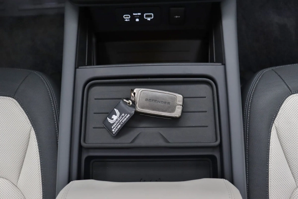 Foto do veiculo LAND ROVER DEFENDER 110 HSE X-DYNAMIC | 7 LUGARES
