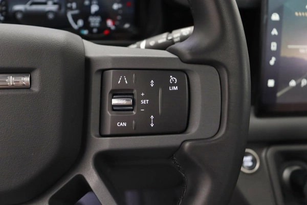 Foto do veiculo LAND ROVER DEFENDER 110 HSE X-DYNAMIC | 7 LUGARES