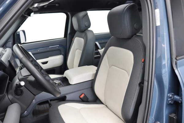 Foto do veiculo LAND ROVER DEFENDER 110 HSE X-DYNAMIC | 7 LUGARES