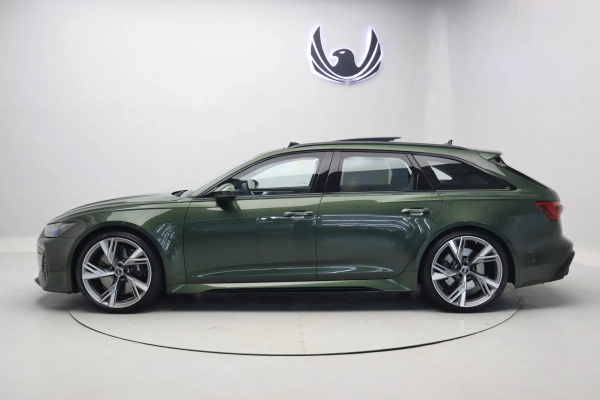 Foto do veiculo AUDI RS6 AVANT PERFORMANCE