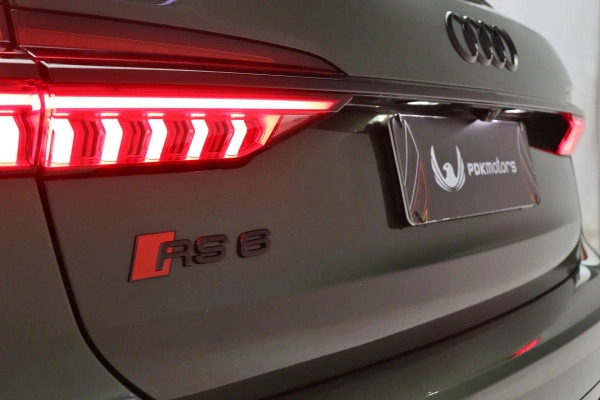 Foto do veiculo AUDI RS6 AVANT PERFORMANCE