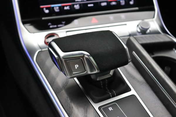 Foto do veiculo AUDI RS6 AVANT PERFORMANCE